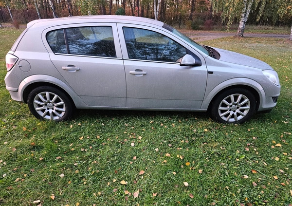 Opel Astra cena 15000 przebieg: 258000, rok produkcji 2009 z Mikołajki małe 56